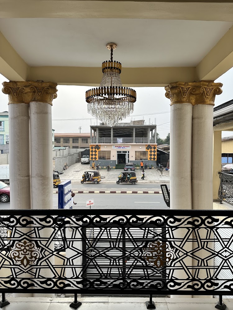 Aweni Hall photo 3